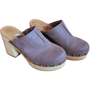 Mia Isra Faux Wood Studded Clogs Cognac Sz 8.5
